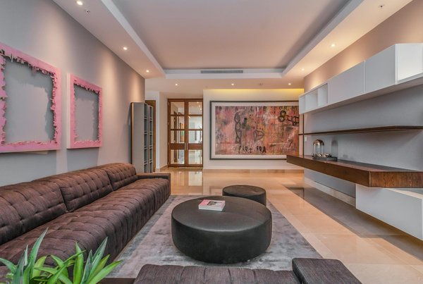 How Can You Ensure Your Pet Thrives in a UK Household?